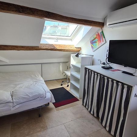 Appartement Coeur De Paris Avec Vue Sur Les Toits Kültér fotó