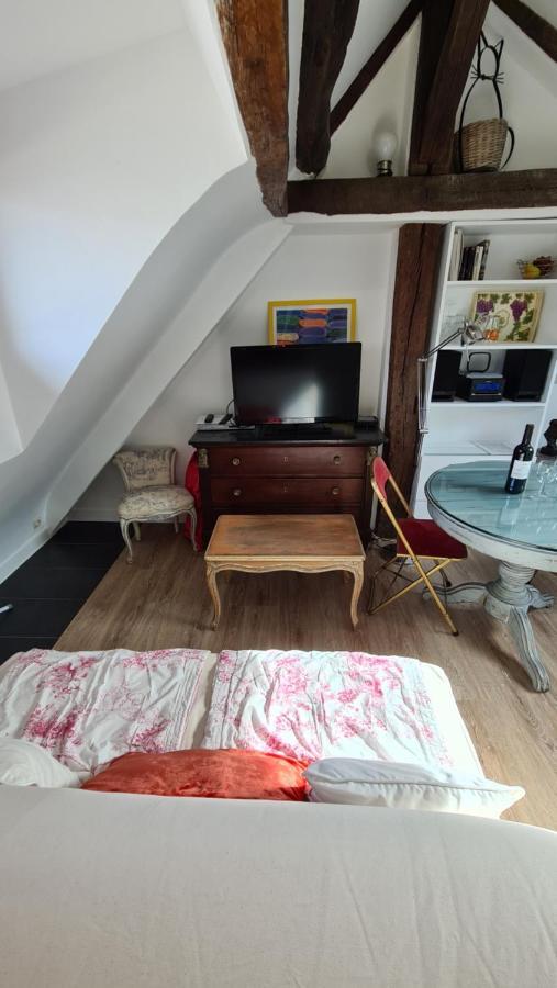 Appartement Coeur De Paris Avec Vue Sur Les Toits Kültér fotó