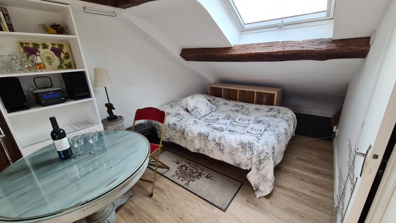 Appartement Coeur De Paris Avec Vue Sur Les Toits Kültér fotó