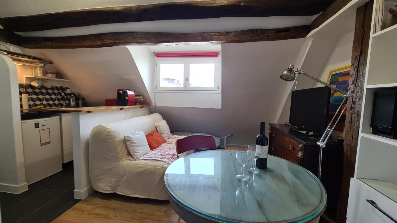 Appartement Coeur De Paris Avec Vue Sur Les Toits Kültér fotó